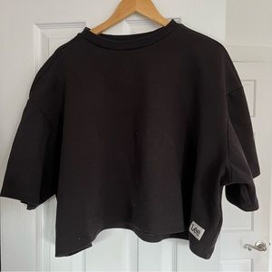 lee cropped tee